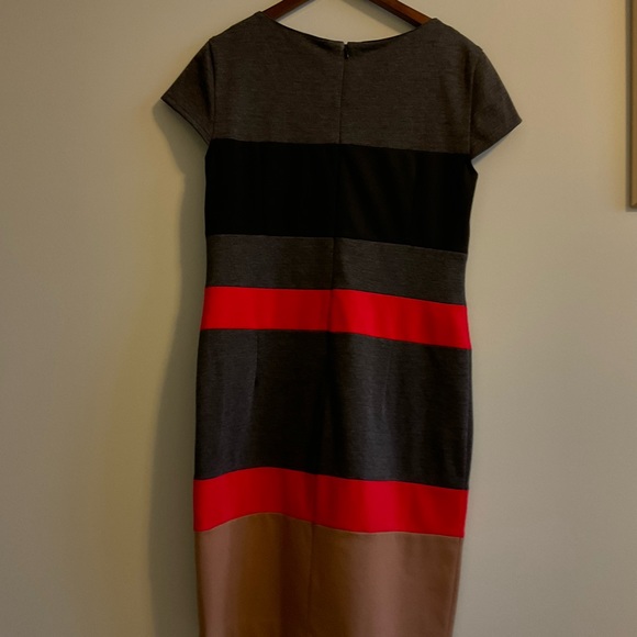 Knit ‘Feel’ Casual Dress - Picture 3 of 3